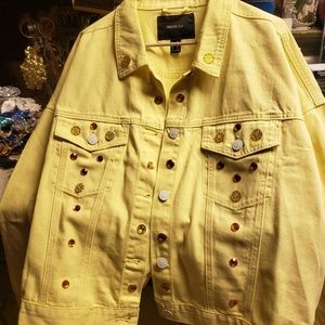 Decorated sof yellow jean jacket